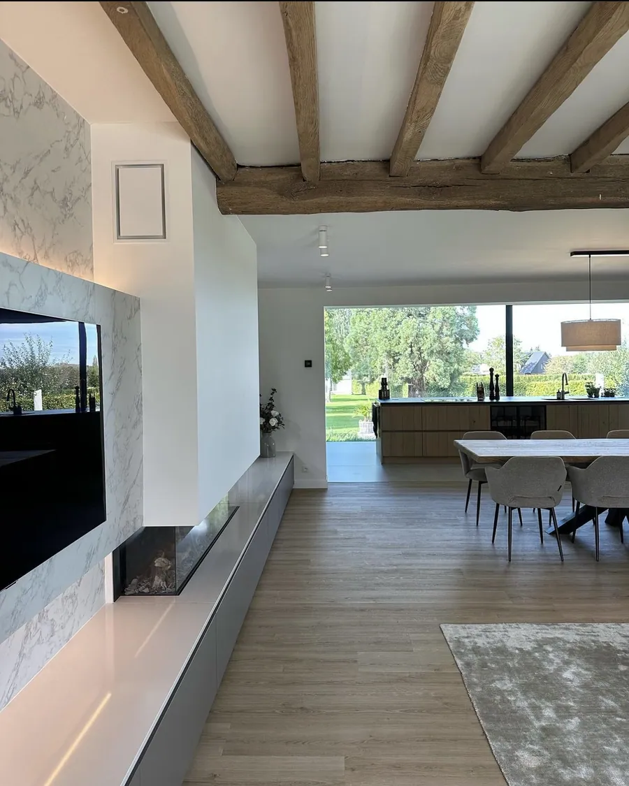 IVO 1.0 — interior